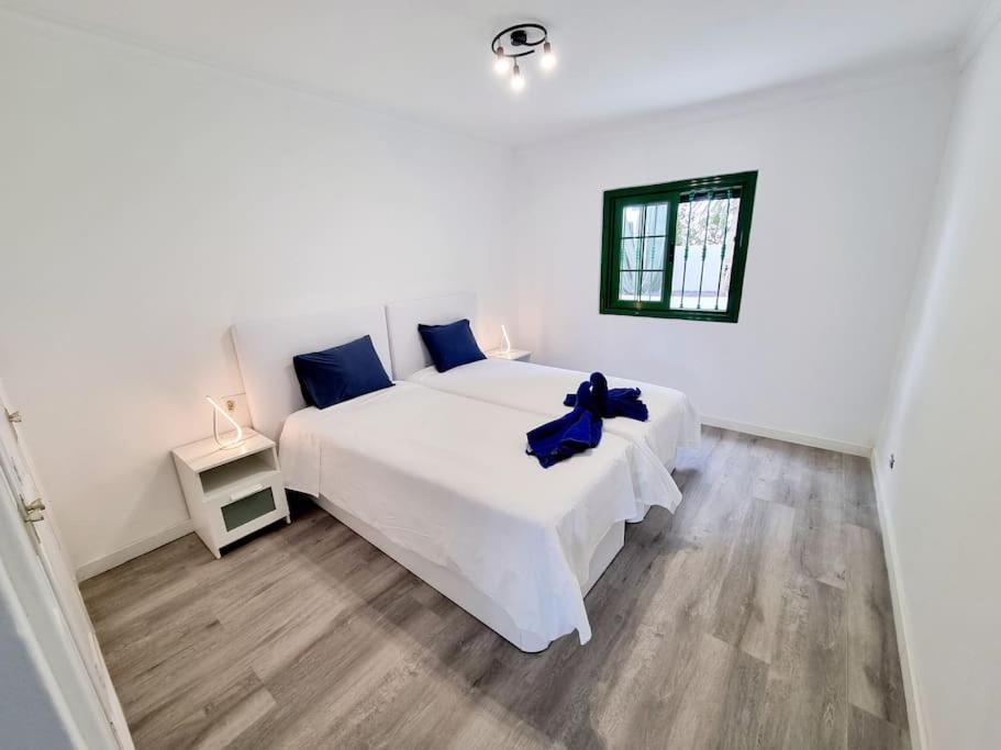 Playa Bastian First Line Of The Sea Apartment Costa Teguise Exterior photo